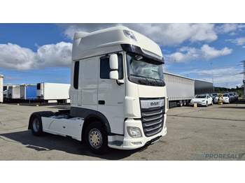 Cap tractor DAF XF 530