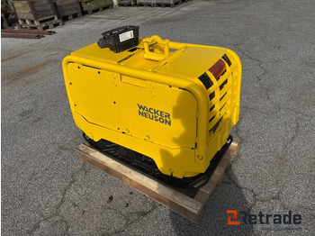 Echipamente de constructii Pladevibrator Wacker Neuson Dpu80 R Remote: Foto 2 Echipamente de constructii Pladevibrator Wacker Neuson Dpu80 R Remote: Foto 2
