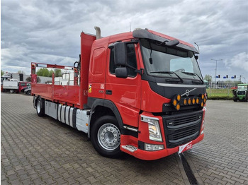 Camion platformă VOLVO FM 330
