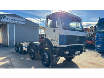 Camion şasiu Mercedes-Benz SK 3234 8x4 chassis: Foto 3