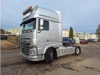 Cap tractor DAF XF 530