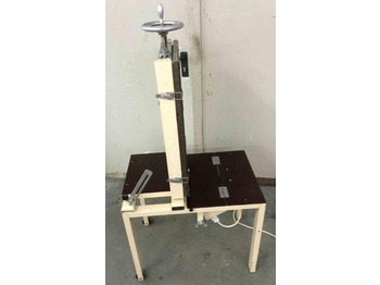 Mașină de îndosariat