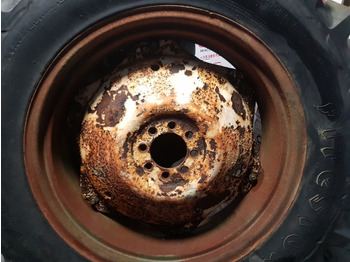 Roată completă pentru Utilaje agricole Massey Ferguson  135, 35 David Brown, Ford 2000, 3000 Wheel Pair 12.4-23: Foto 3