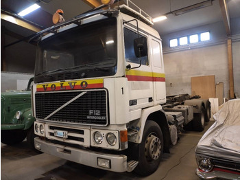 Camion container de gunoi VOLVO F12