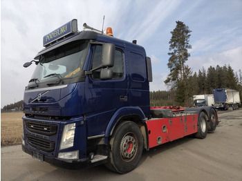 Camion cu cârlig VOLVO FM 450