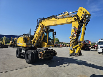 Excavator pe roţi LIEBHERR A900C ZW: Foto 5