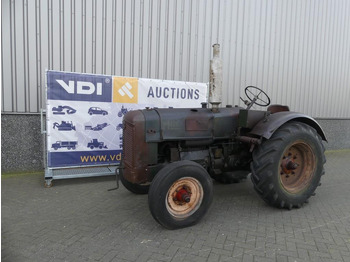 Tractor agricol