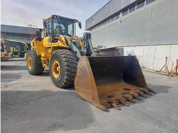 Încărcător frontal pe pneuri Volvo L150H: Foto 5