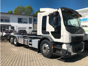 Camion cu cârlig VOLVO FE 320