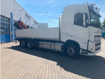 Camion platformă VOLVO FH
