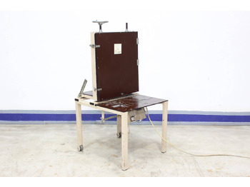 Mașină de îndosariat