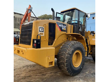 Încărcător frontal pe pneuri CATERPILLAR