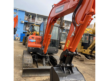 Excavator pe şenile DOOSAN DH60-7