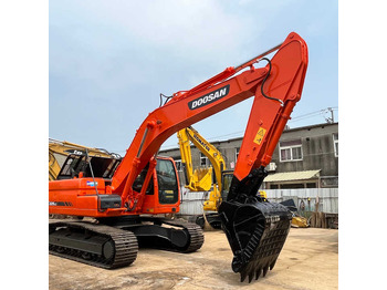 Excavator pe şenile DOOSAN DX225
