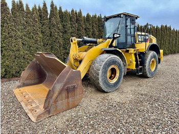 Încărcător frontal pe pneuri CATERPILLAR 972M