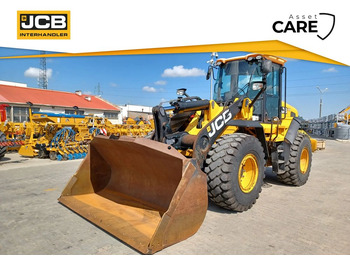 Încărcător frontal pe pneuri JCB 437