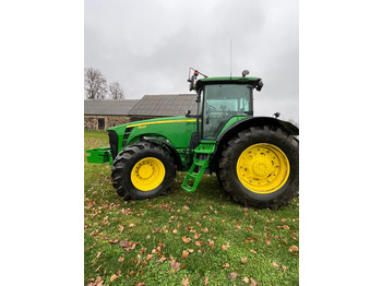 Tractor agricol JOHN DEERE 8530