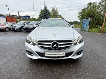 Berlină/ Sedan MERCEDES-BENZ