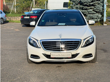 Berlină/ Sedan MERCEDES-BENZ