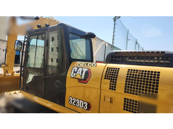 Excavator pe şenile nou CATERPILLAR 323D3: Foto 2