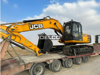 Excavator pe şenile JCB