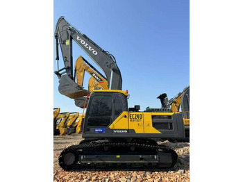 Excavator pe şenile VOLVO EC240