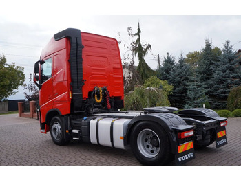 Cap tractor Volvo FH 4 EURO 6 GLOBETROTTER NISKI PRZEBIEG PEŁEN SERWIS: Foto 3