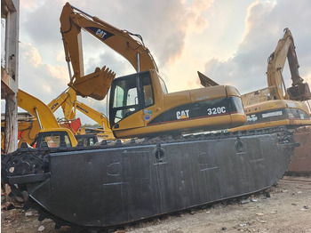 Excavator plutitoare CATERPILLAR 320C
