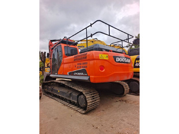 Excavator pe şenile DOOSAN DX300