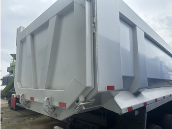 Camion basculantă SINOTRUK HOWO