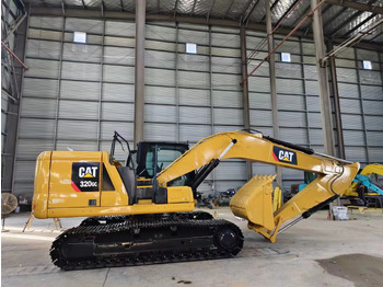Excavator pe şenile CATERPILLAR 320GC