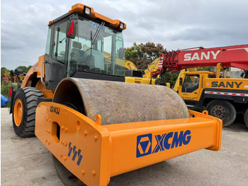 Cilindru compactor pentru asfalt XCMG XS143J