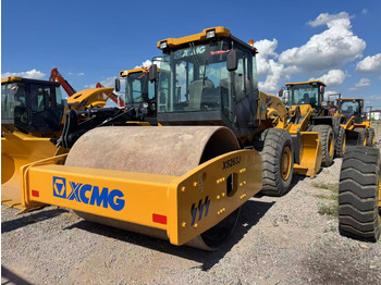 Cilindru compactor pentru asfalt XCMG XS263J