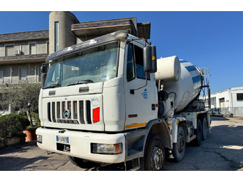 Autobetonieră cu pompă IVECO Astra