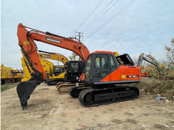 Excavator pe şenile DOOSAN DX150