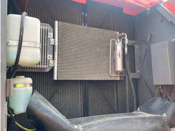 Excavator pe şenile Hitachi ZX 210: Foto 3