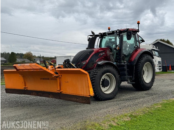 Tractor agricol VALTRA T174