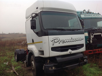 Cap tractor RENAULT