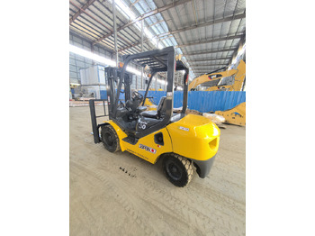 Stivuitor diesel Komatsu FD30 Forklift: Foto 2