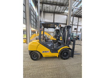 Stivuitor diesel KOMATSU