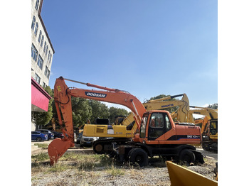Excavator pe roţi DOOSAN DH210W-7