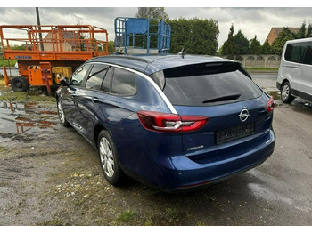 Automobil OPEL