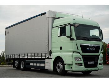 Camion cu prelată MAN TGX 26.440