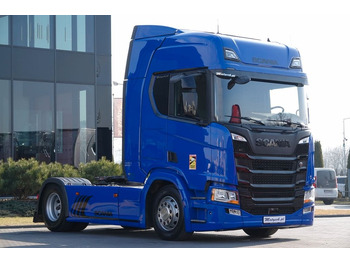 Cap tractor SCANIA R 450