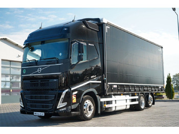 Camion cu prelată VOLVO FH 500