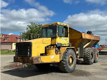Camion articulat CATERPILLAR