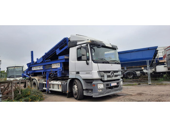 Camion cu cârlig MERCEDES-BENZ