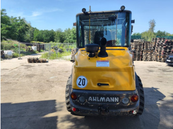 Încărcător frontal pe pneuri Mecalac AX 1000: Foto 3 Încărcător frontal pe pneuri Mecalac AX 1000: Foto 3