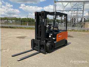 Electrostivuitor DOOSAN