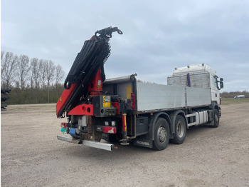 Camion platformă